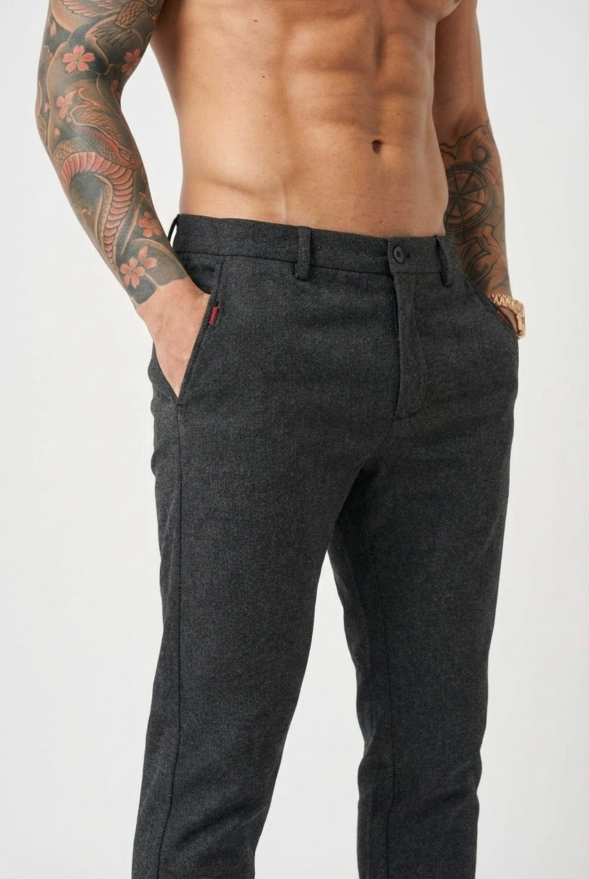 AVELOR Luca Slim Fit Pants - Black