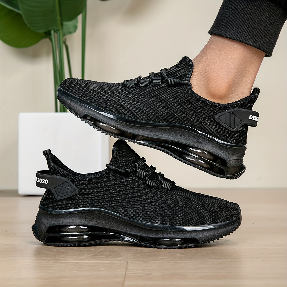 AVELOR Nova Knit Trainers