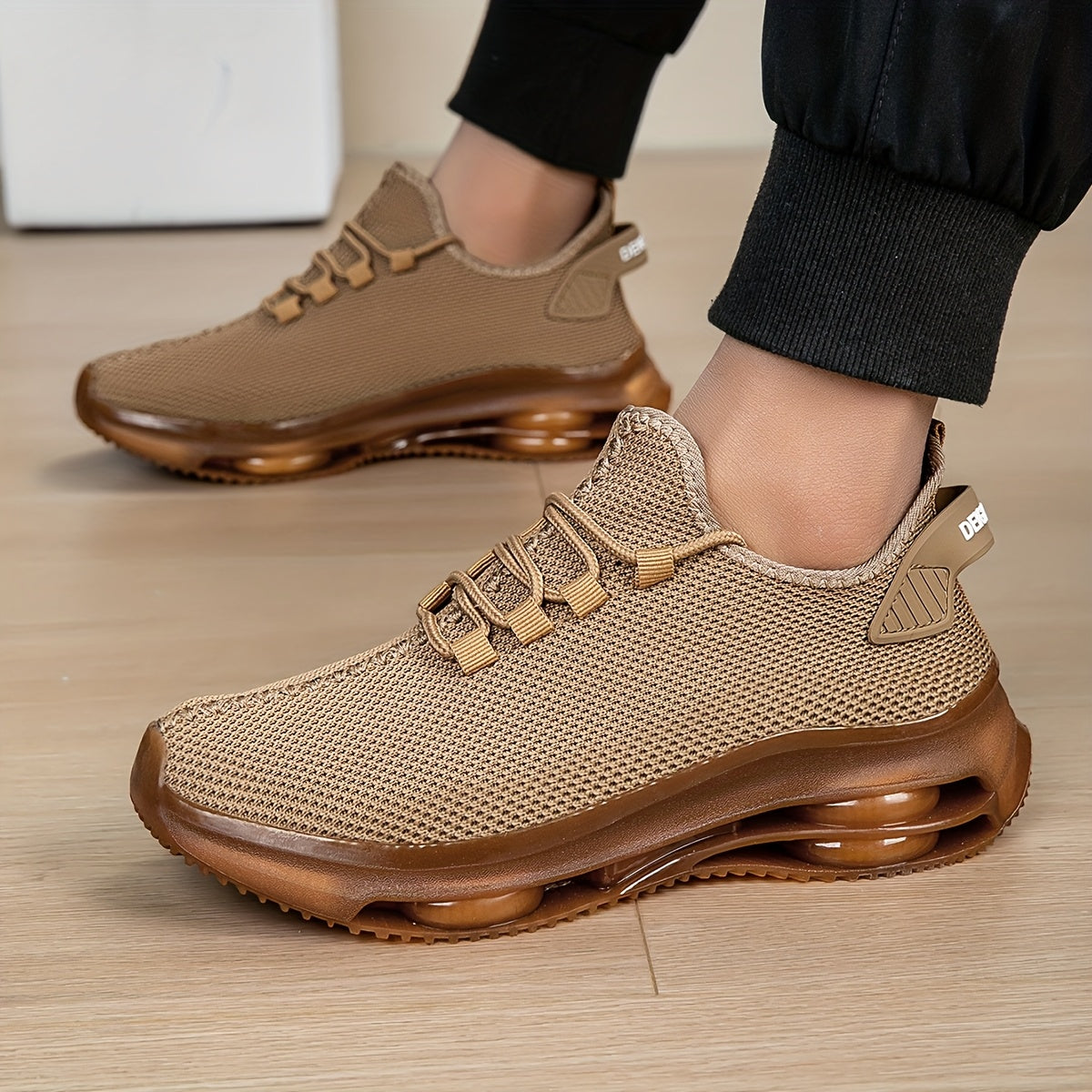AVELOR Nova Knit Trainers