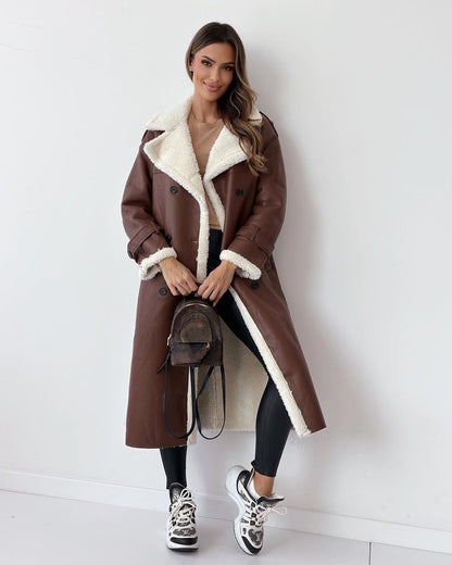 AVELOR Monroe Teddy Coat