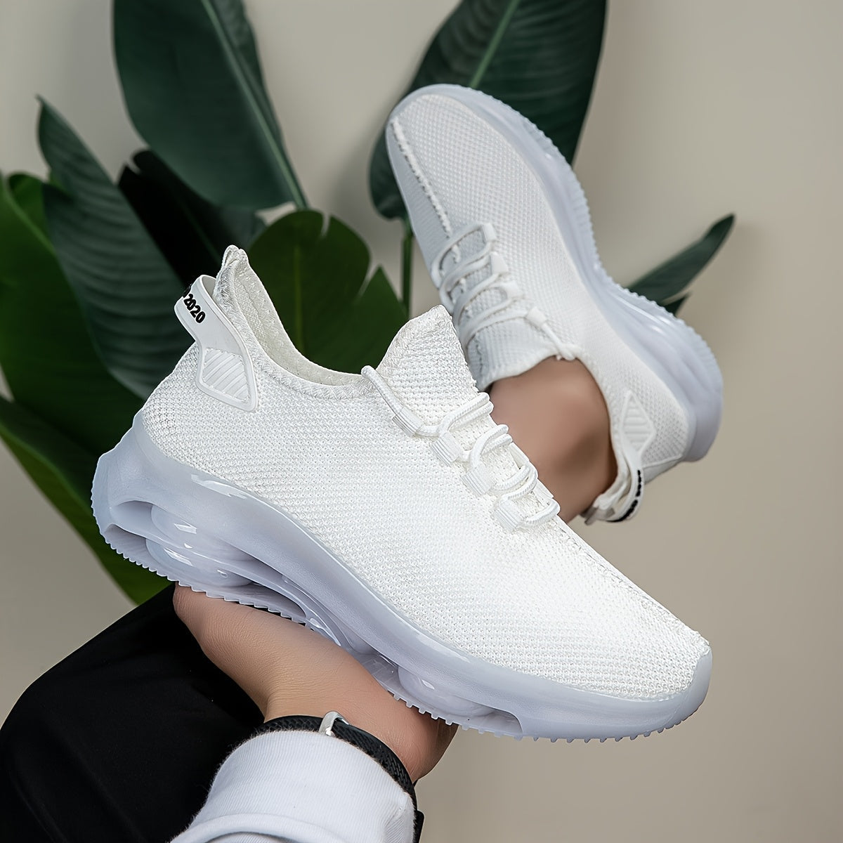 AVELOR Nova Knit Trainers