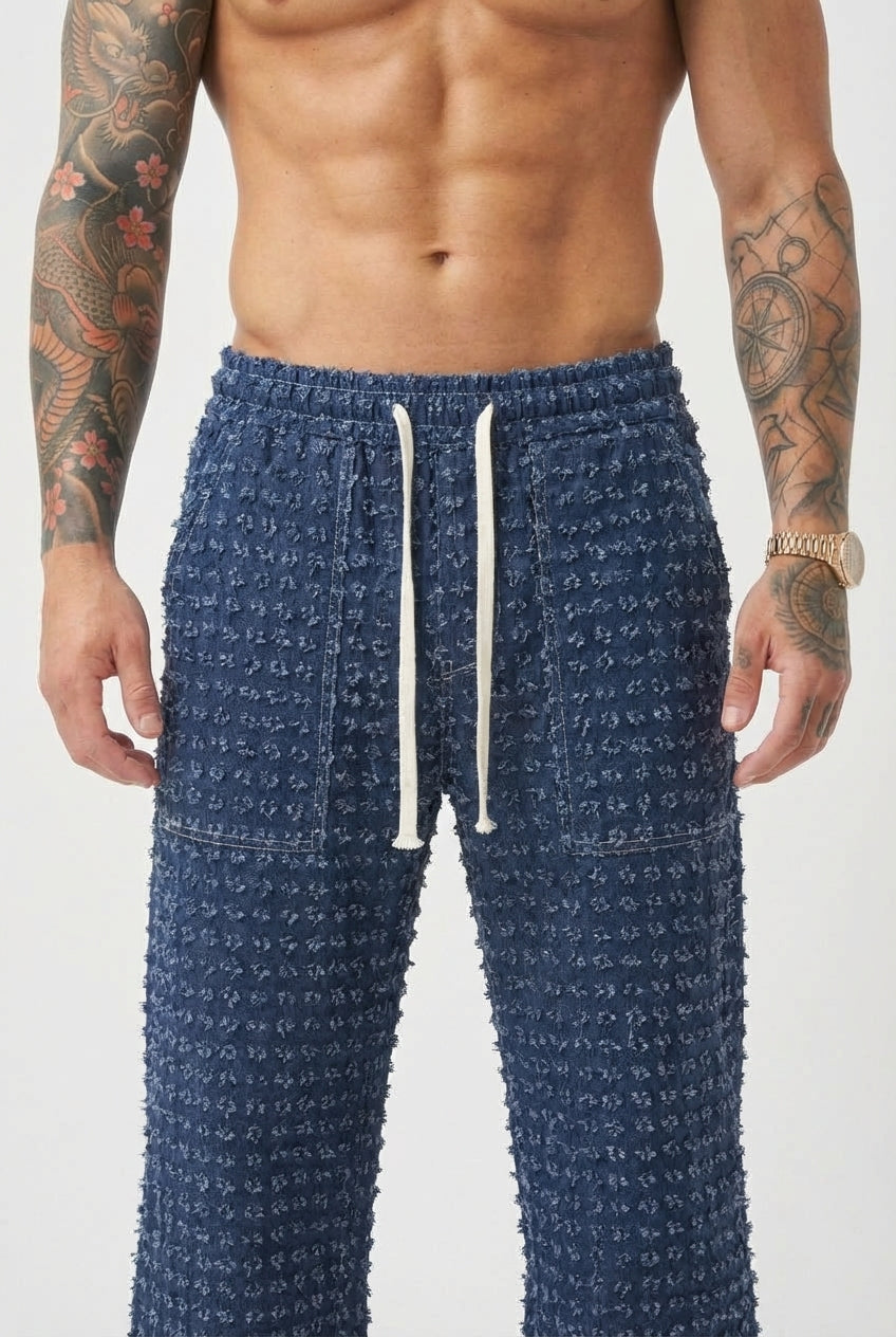 AVELOR Veazie Distressed Pants